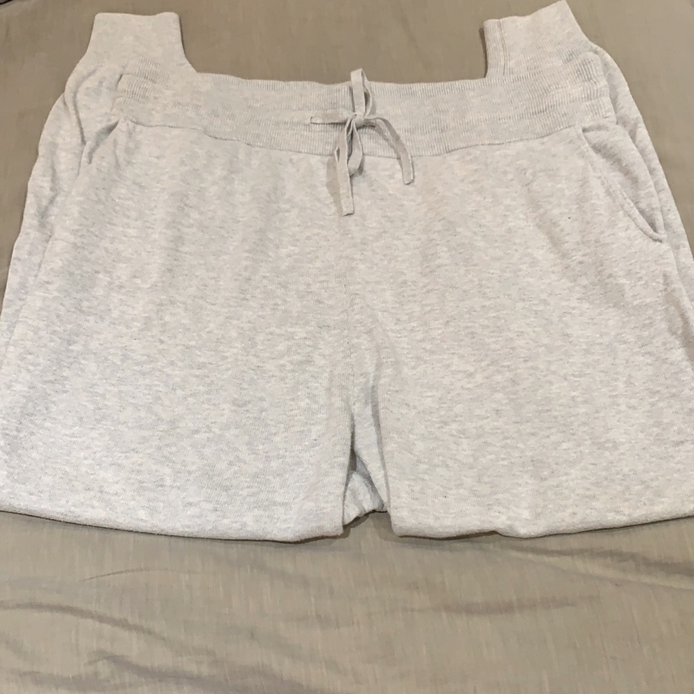 Grey sweatpants - Picture 2 of 2